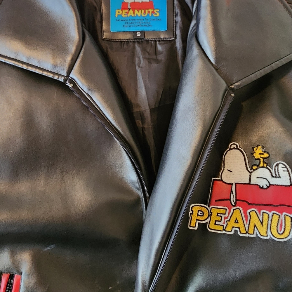 Peanuts Authentic Outer Wear - Picture 4 of 5